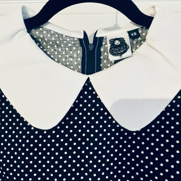 1960s Inspired Mod Dress – Black & White Polka Dot w/ Peter Pan Collar - Picture 3 of 5